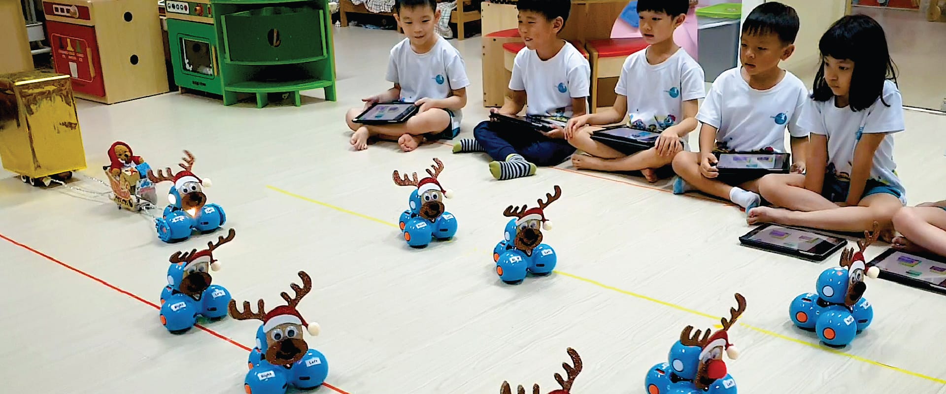 ChildFirst Pre-School Christmas Robot Dance 2019 - Children learning coding through dance
